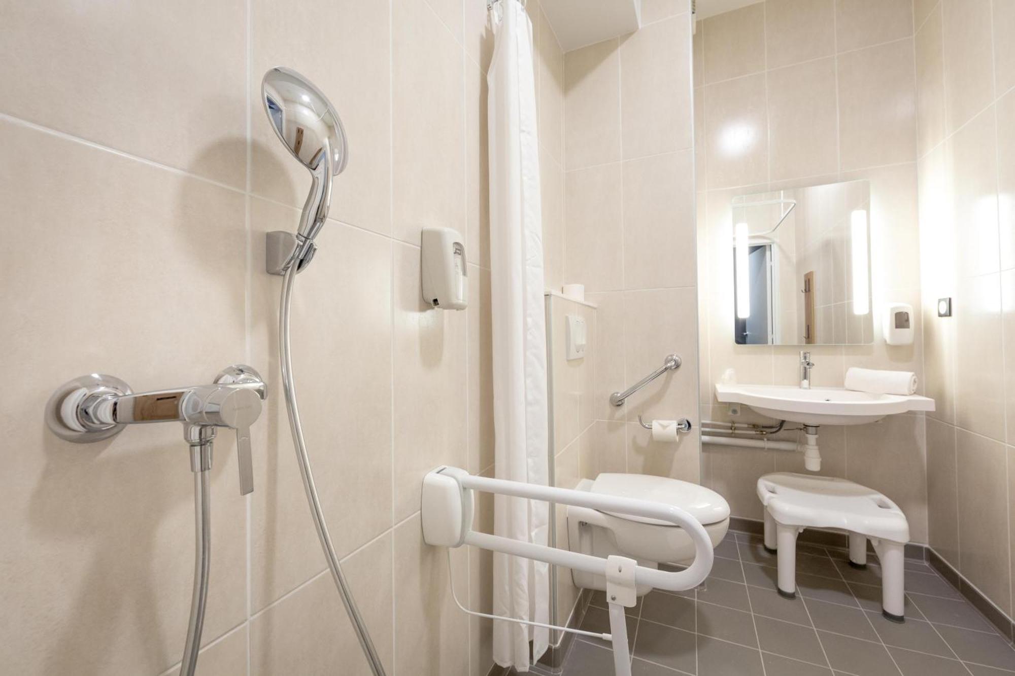 B&B Hotel Sainte-Maxime Golfe De Saint Tropez מראה חיצוני תמונה